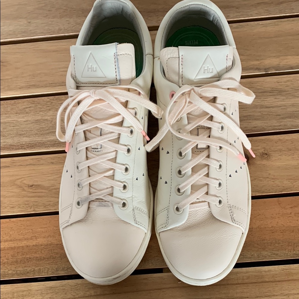 Adidas Men's Cream Sneakers